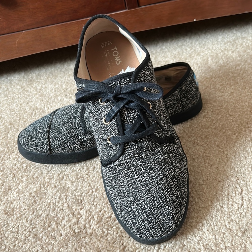 Tom’s Del Ray Sneaker in Black and White